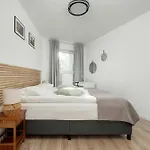 Cosy With Balcony By Renters *