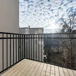 דירה Cosy With Balcony By Renters *