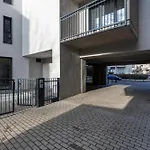 Cosy With Balcony By Renters * ורוצלב