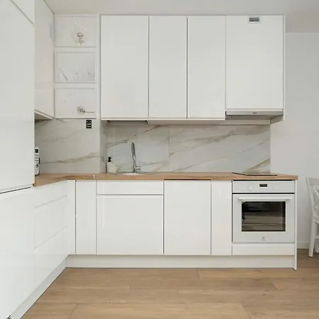 Apartament Cosy With Balcony By Renters *