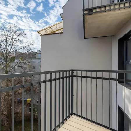 Apartament Cosy With Balcony By Renters