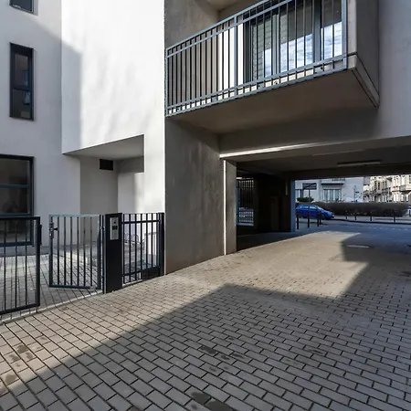 Cosy With Balcony By Renters * Wroclaw