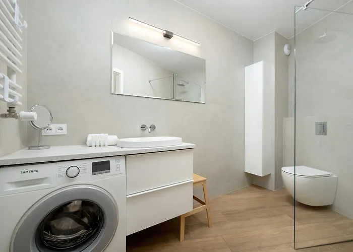 Cosy With Balcony By Renters Wrocław