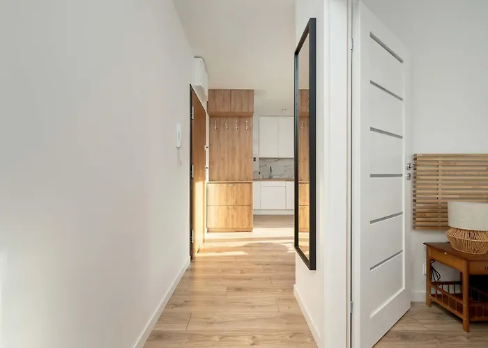 Cosy With Balcony By Renters Διαμέρισμα *