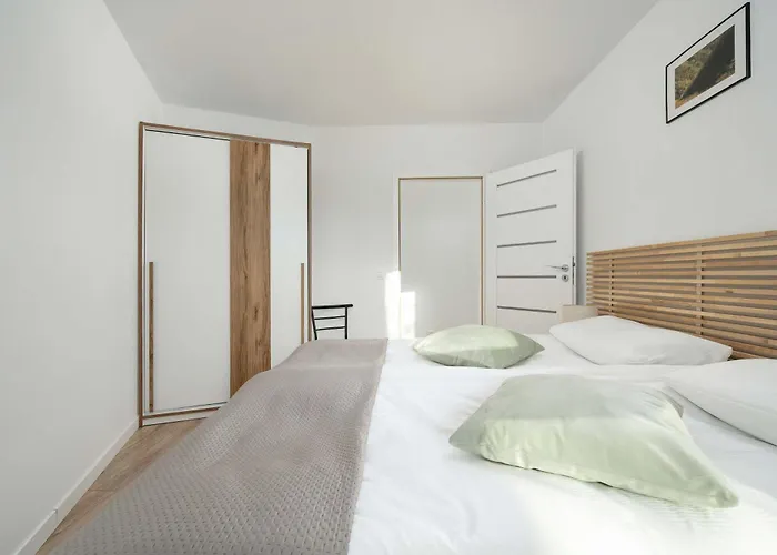 Cosy With Balcony By Renters Διαμέρισμα