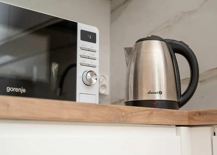 Cosy With Balcony By Renters Βρότσλαβ