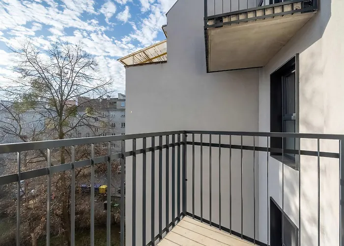 Apartament Cosy With Balcony By Renters