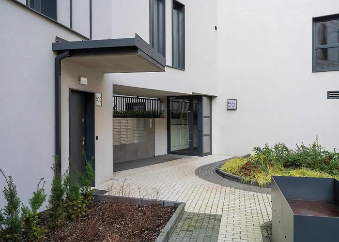 Cosy With Balcony By Renters Διαμέρισμα